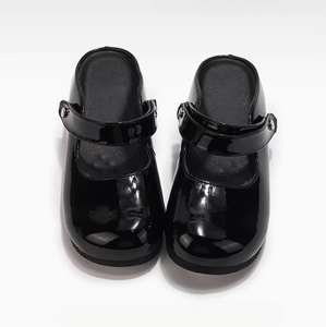 Zapatillas de mujer de cuero con acabado mate, estilo Mary Jane, con tacón medio, hebilla en forma de V, elevadas, lujosas y casuales. - Product Image 4
