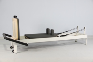 Nuevo <span class=keywords><strong>Reformer</strong></span> de Pilates Plegable Multifuncional de Aluminio Celux de Alta Calidad con Logotipo y Color Personalizados para Gimnasio y Hogar - Product Image 3