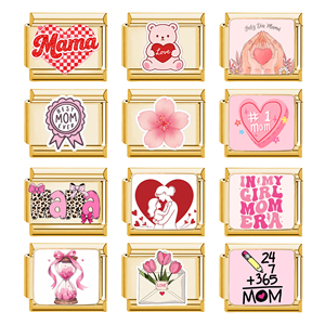 Bracciale con <span class=keywords><strong>Charm</strong></span> Italiano 'Mom' da 9mm in Acciaio Inox Placcato Oro 18k, Rosa, per la <span class=keywords><strong>Festa</strong></span> <span class=keywords><strong>della</strong></span> <span class=keywords><strong>Mamma</strong></span> - Product Image 1