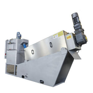 Notre presse à vis présente un assemblage de vis empilées robuste pour une déshydratation en douceur et des protections anti-éclaboussures réglables. - Product Image 3