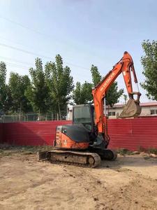 Mini-excavatrice Hitachi ZX65 d'occasion à prix avantageux, peinture d'origine, bon état, faible consommation de carburant, pour exportation mondiale - Product Image 6
