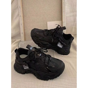 Sneakers Casual da Donna con Zeppa Nera, Scarpe Traspiranti a Taglio Basso con Suola Spessa e Zeppa - Product Image 1