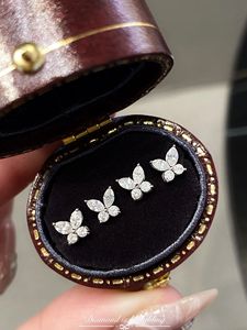 Pendientes de Oro Real de 18K y Diamantes Naturales Xinfly, Joyería de Moda Estilo Mariposa para Damas, para Bodas, Fiestas o Regalos - Product Image 4