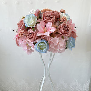 Centro de Mesa Romántico de Flores de Seda Mixtas, Rosas Rosadas y Azules, Lirios, Flores Artificiales Hechas a Mano para Decoración de Mesa de Boda - Product Image 5