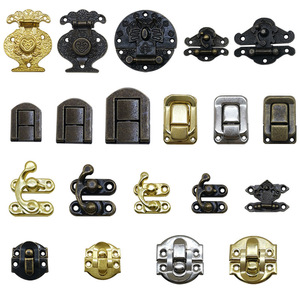 อุปกรณ์ล็อคกระเป๋า ฮาร์ดแวร์โลหะ สไตล์คลาสสิก สีทอง สีเงิน สีบรอนซ์ หัวเข็มขัดรูปแจกัน หัวเข็มขัดไทปิง ตะขอสีเขียวขนาดเล็ก สำหรับกล่องไม้ - Product Image 5