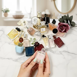 <span class=keywords><strong>Set</strong></span> Regalo di Mini <span class=keywords><strong>Profumi</strong></span> di Lusso per Donne e Uomini, Fragranza Fresca Floreale e Agrumata in Formato Campione - Product Image 1