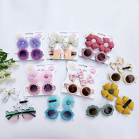 Lunettes de soleil anti-UV mignonnes à motif floral, lot de 3, accessoires pour photos d'enfants, cadeau pour bébés filles, ensemble de lunettes de soleil avec double nœud papillon et bandeau pour cheveux