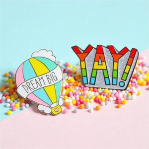 Alfiler grande de ensueño personalizado, globo de aire caliente de arcoíris, entusiastas del aire libre, insignias de Metal Pastel, alfileres de esmalte duro, insignia para regalo - Product Image 5