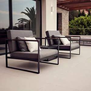 Canapé de jardin extérieur une place, structure en alliage d'aluminium, coussin imperméable, design moderne et minimaliste pour balcon et cour. - Product Image 5