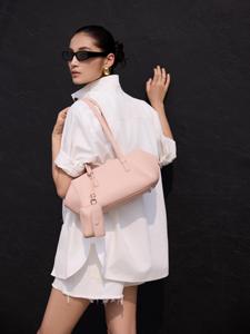Sac fourre-tout tendance East West en cuir grain fin, luxe discret, sans marque, sac à bandoulière, vente en gros pour boutiques Royaume-Uni <span class=keywords><strong>France</strong></span> - Product Image 2