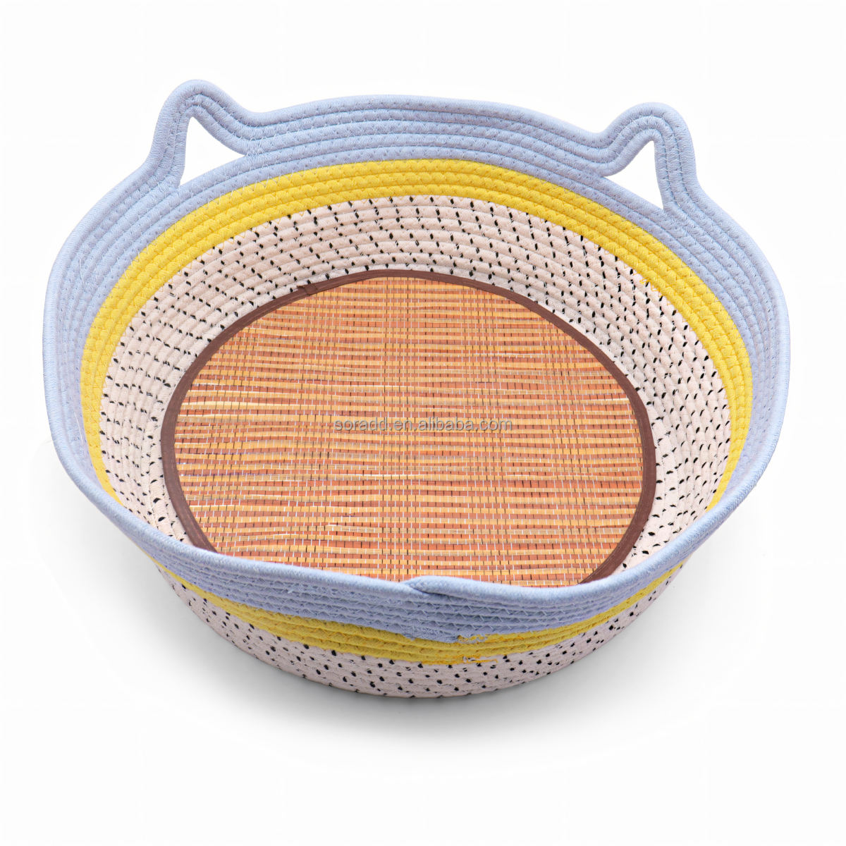 white-Bring a bamboo mat