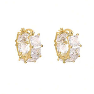 Boucles d'oreilles Moonvade en cristal, serties de griffes géométriques, bijoux de luxe pour femmes, à porter au quotidien, en strass blanc - Product Image 4