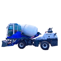 Camion malaxeur à béton tout-terrain à chargement automatique pour travaux de construction en montagne