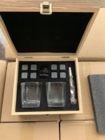 Livraison gratuite aux États-Unis : Ensemble de verres à whisky rétro vintage personnalisables avec boîte en bois, gravure laser et pierres à whisky