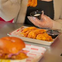Ensemble d'emballages durables pour hamburgers, solution biodégradable sans PFAS pour les chaînes de restaurants mondiales, prêt à être expédié DDP