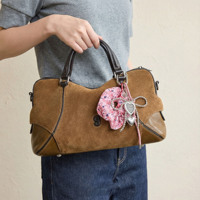 Nouveauté mode, porte-clés scrunchie printemps, chaîne en métal, pendentif cœur, nœud perlé, printemps, mignon, OEM ODM, breloque de sac personnalisée