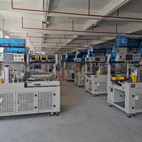 Machine de Tunnel de Rétraction Thermique Automatique Certifiée CE GURKI à Entraînement par Engrenages avec Film POF/PE pour l'Emballage de Marchandises et de Produits Chimiques
