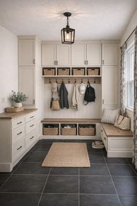 Cbmmart Mudroom su Misura con Ganci a Tutta Lunghezza, <span class=keywords><strong>Panca</strong></span> Imbottita, Cassetti Portascarpe, Elegante Spazio di Archiviazione Superiore con Ferramenta in Ottone - Product Image 2