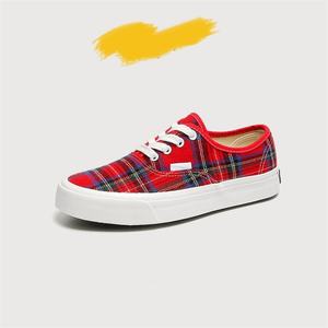 Chaussures en toile à carreaux rouges pour femmes, style coréen, adaptées à toutes les occasions, nouveau design tendance, chaussures pour femmes - Product Image 5