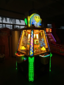 Parc D'attractions intérieur <span class=keywords><strong>pyramide</strong></span> puissance Rachat Ticke Machine <span class=keywords><strong>de</strong></span> <span class=keywords><strong>Jeu</strong></span> <span class=keywords><strong>De</strong></span> Loterie | Carnaval Jeux D'arcade Pour Le Center <span class=keywords><strong>de</strong></span> <span class=keywords><strong>Jeu</strong></span> - Product Image 4