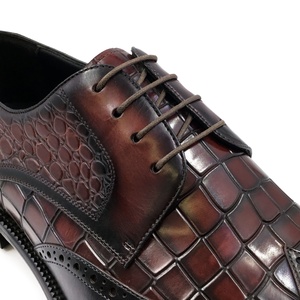 Chaussures habillées Oxford confortables pour hommes, en cuir véritable de haute qualité, faites à la main, avec deux motifs gaufrés, logo personnalisé, marque originale, collection automne - Product Image 5