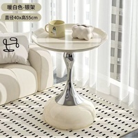 Table basse en marbre nordique, salon, canapé, côté, quelques tables basses rondes modernes de luxe, petite table ronde