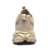 Vente en gros Chaussures de marche sportive tendance pour hommes de grande taille Tige en maille respirante Semelle légère en EVA Talons hauts souples à ressort
