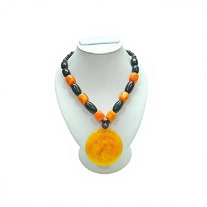 Collier fantaisie en résine pour femme, design noir, perles en résine, chaîne, bijoux de fête, accessoire de mode tendance pour femme - Product Image 3