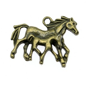 Colgante de Caballo y Potro 28x23mm de Aleación de Zinc Plateado Antiguo para Decoración de Cintas de Exhibición Ecuestre - Product Image 5