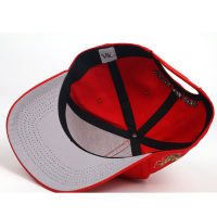 Casquette de baseball brodée 5 panneaux personnalisée en coton beige et rouge avec logo sur mesure pour adultes – Idéale pour mariages