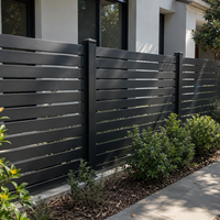 Clôture de jardin horizontale en aluminium premium avec lames pour l'intimité |   Panneaux de séparation en métal au design minimaliste, hauteur et largeur personnalisées