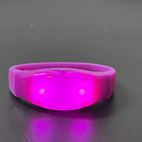 Bracelet lumineux à LED pour fête, musique activée par le son et interrupteur à bouton