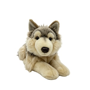 Peluche di Lupo Sdraiato Realistico Personalizzato, Giocattolo in Peluche di Lupo Grigio con Texture in Vera Pelliccia per Arredamento Casa, Negozio di Regali, Vendita all'Ingrosso - Product Image 1