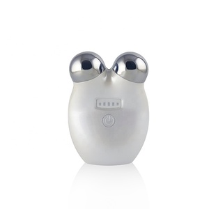 Equipo de belleza Estiramiento facial Estiramiento DE LA PIEL Reafirmante Ion Microcorriente <span class=keywords><strong>Mini</strong></span> tonificación de la piel facial Uso en el hogar Dispositivo de belleza - Product Image 1