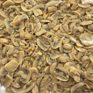 Délicatesse en conserve de champignons de paille fleuris - un délice gastronomique d'élégance champignonnière délicate - Product Image 5