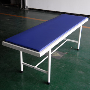 Table d'examen médical en acier inoxydable Xin Yuchen YC-F03 pour cliniques et réadaptation - Product Image 1