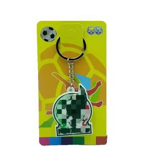 Llavero de fútbol de PVC blando al por mayor, llavero de goma 3D de equipos europeos para aficionados al fútbol, en buen stock - Product Image 5