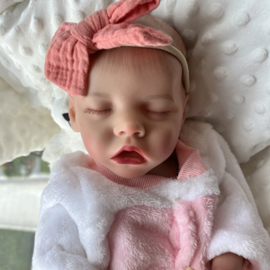 Vente en gros de poupées reborn en vinyle et silicone réalistes de haute qualité, poupées bébés filles mignonnes, soldes de liquidation - Product Image 4