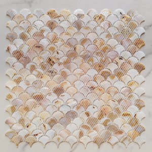 Mattonelle di mosaico di conchiglie di <span class=keywords><strong>mare</strong></span> giallo dorato naturale a forma di ventaglio madreperla - Product Image 2