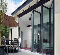 Fenêtres et portes pliantes horizontales modernes en alliage d'aluminium isolé, à lames coulissantes sans joint, pour la construction de maisons, avec revêtement en poudre