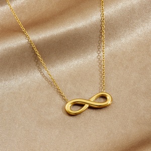 Gold Plated Infinity Pendant Necklace Stainless Steel Chain Everyday Wear Clavicle Chain Simple Fashionable Design - Product Image 2