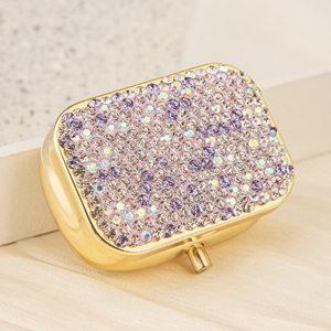 Boîte de rangement pour pilules en métal violet scintillant avec logo personnalisé, 2 compartiments, mini boîte de rangement pour bagues et boucles d'oreilles, cadeau de voyage - Product Image 1
