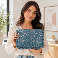 Pochette personnalisée en coton matelassé à volants, motif floral, pour cosmétiques, trousse de toilette de voyage mignonne pour femmes et filles