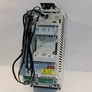 ACS800-04-0003-3 ACS8000400033 Variador de Frecuencia PLC 5.1A con Comunicación RS485 para Automatización Industrial - Product Image 1