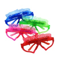 Lunettes LED lumineuses pour le Nouvel An espagnol, monture en forme de cœur, lunettes clignotantes pour les fêtes du Nouvel An, accessoires de fête