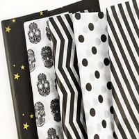 Papier kraft recyclable jetable imperméable fin et doux de 17 g/m² pour l'emballage de cadeaux