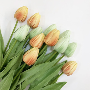 Bouquet di <span class=keywords><strong>Tulipani</strong></span> Artificiali - Fiori Finti Realistici per Halloween e Capodanno Cinese, Decorazione da Tavolo - Product Image 2