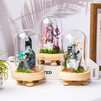 Großhandel Kristall-Obelisk Terrarium Natürlicher Edelsteinturm in Glaskuppel mit Konservierten Blumen und Moos als Wohndekoration