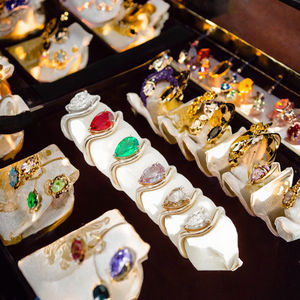 Bagues de fiançailles minimalistes pour femmes en diamant de laboratoire taille poire personnalisé, 1,0 ct, or massif 9K 10K 14K 18K, certifié IGI, naturel, avec pierres latérales - Product Image 3