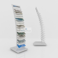 Étagère coulissante en métal thermolaqué BoYa, hauteur réglable et personnalisable, pour échantillons de portes en bois - Présentoir écologique résistant à l'eau